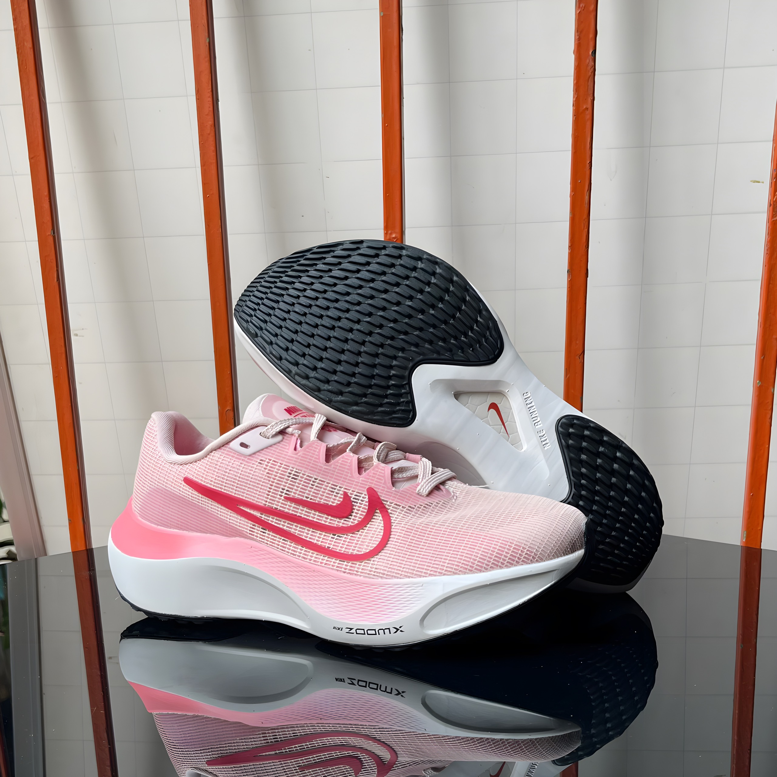 Giày chạy bộ Nike Air Zoom Fly 5 Đưa đến sự tự tin và thành công