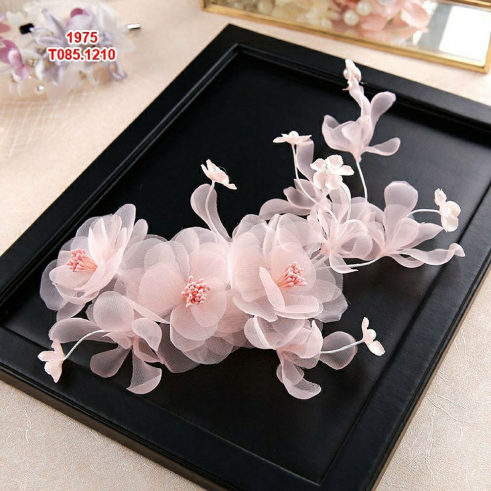 Cài tóc hoa xinh đẹp