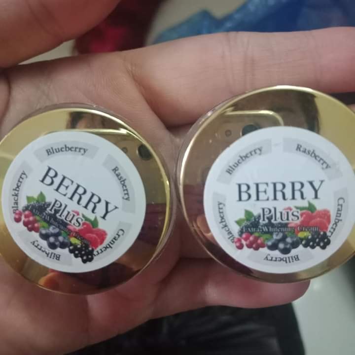 Berry mini thái lan mẫu dùng thử kem dưỡng trắng da mặt