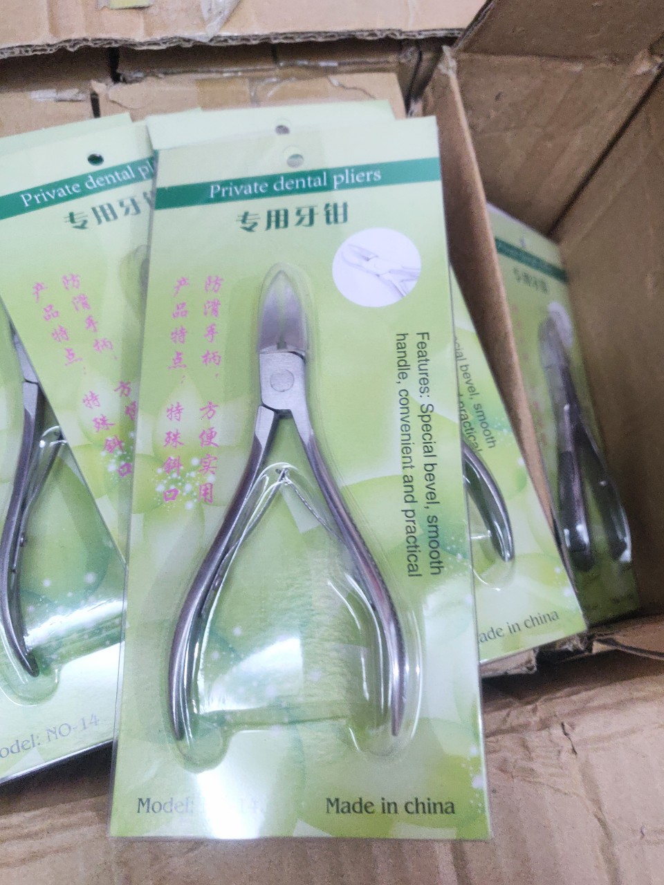 Hàng chính hãng kìm bấm nanh kìm bấm răng nanh cho heo con làm bằng inox