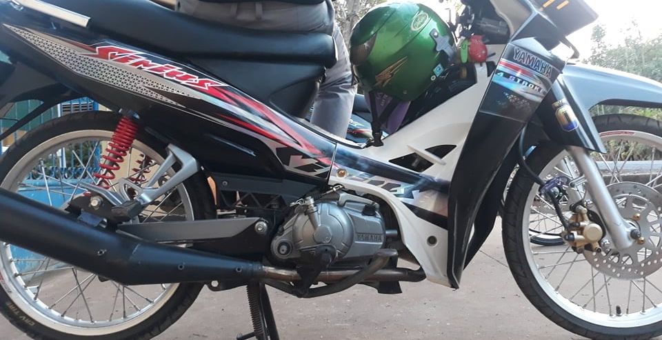 Tem sirius 110 đỏ bạc đen crom