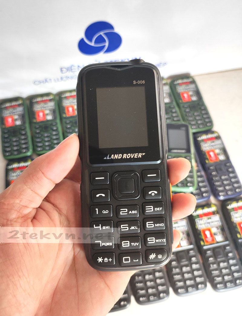 Điện thoại quân đội pin khủng landrover s006 pin trâu giá rẻ
