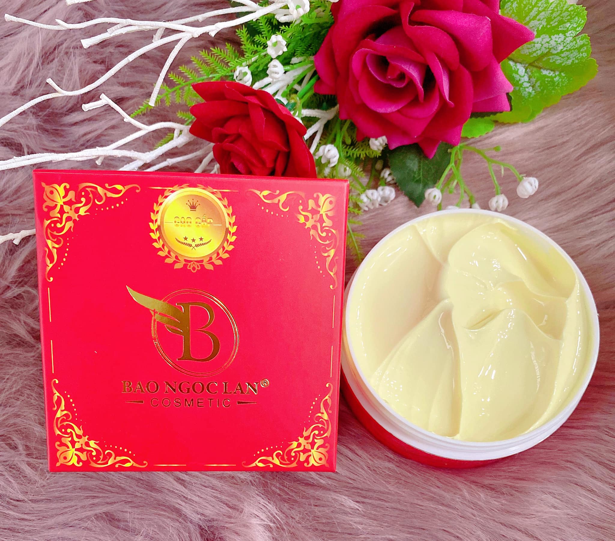 Kem Dưỡng Trắng Toàn Thân Bảo Ngọc Lan màu đỏ
