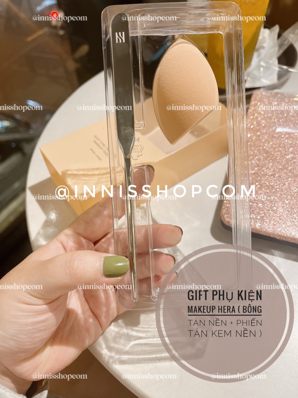 Bông mút tán nền Hera set gồm bông mút tán siêu mịn kèm que tán nền