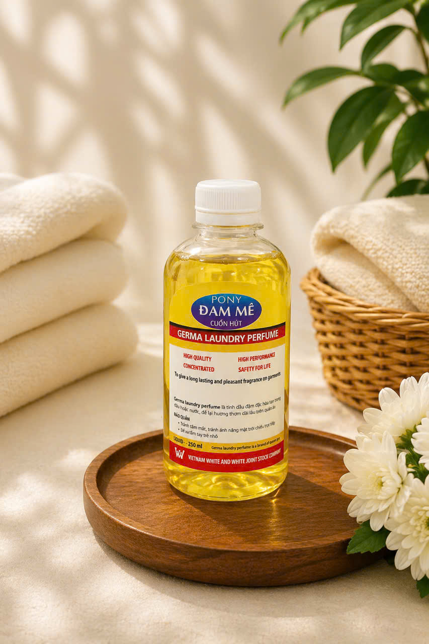 Tinh dầu giặt là Pony Dam Me Germà Laundry Perfume với hương thơm dịu nhẹ, bảo vệ quần áo, phù hợp cho gia đình.