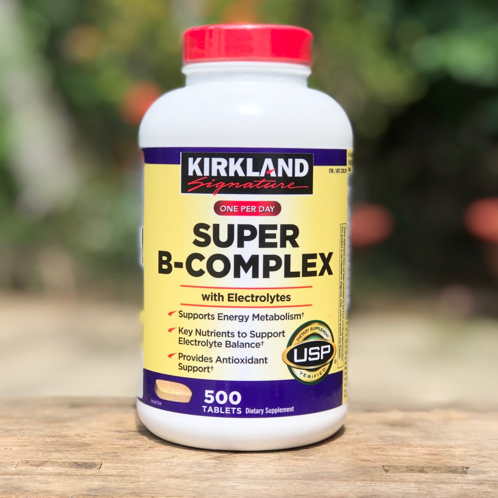 Vitamin B tổng hợp Kirkland Super B-Complex.
