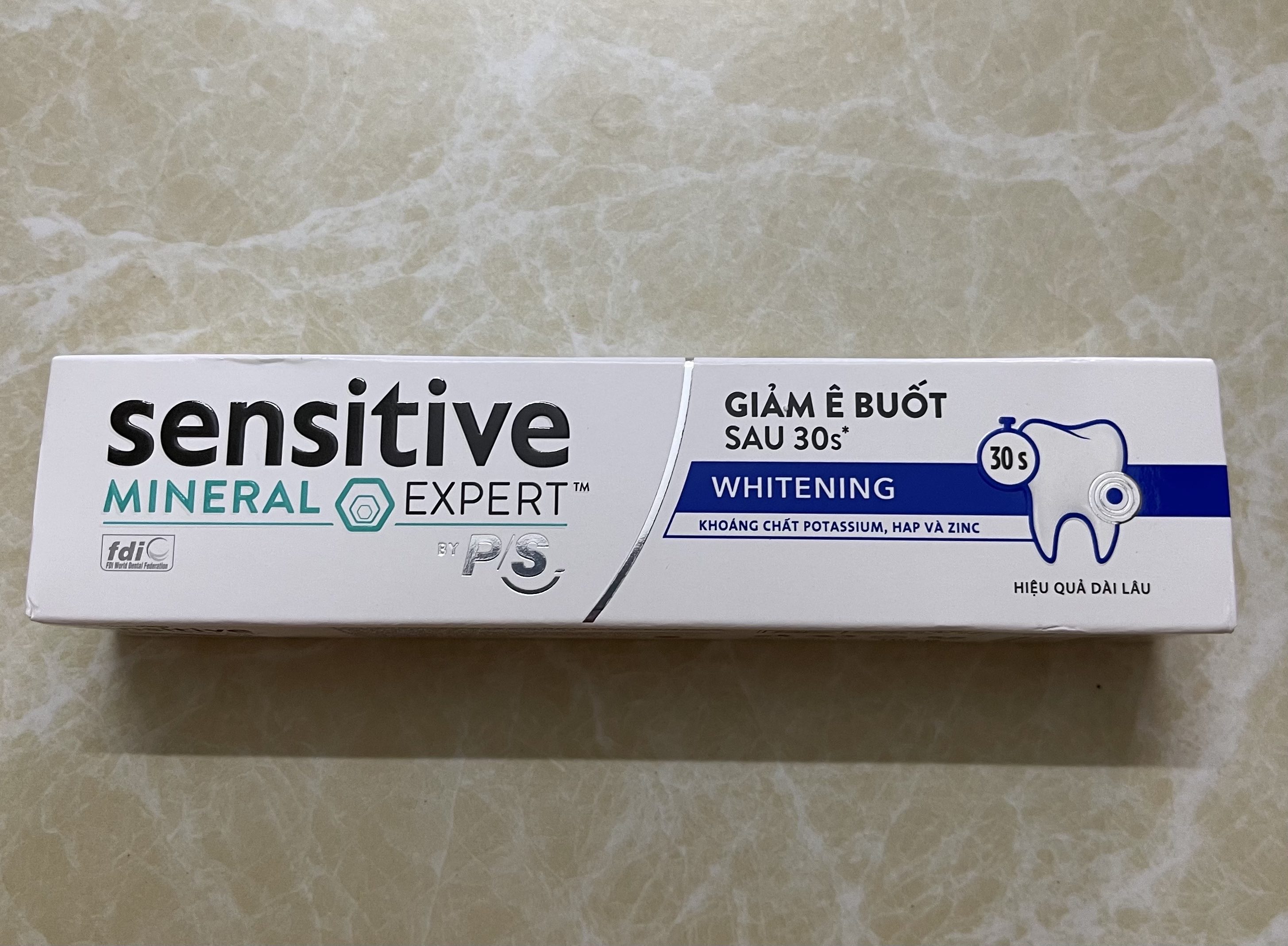 Hộp Kem đánh răng Sensitive Expert by P/S Whitening Trắng Răng 100g/hộp
