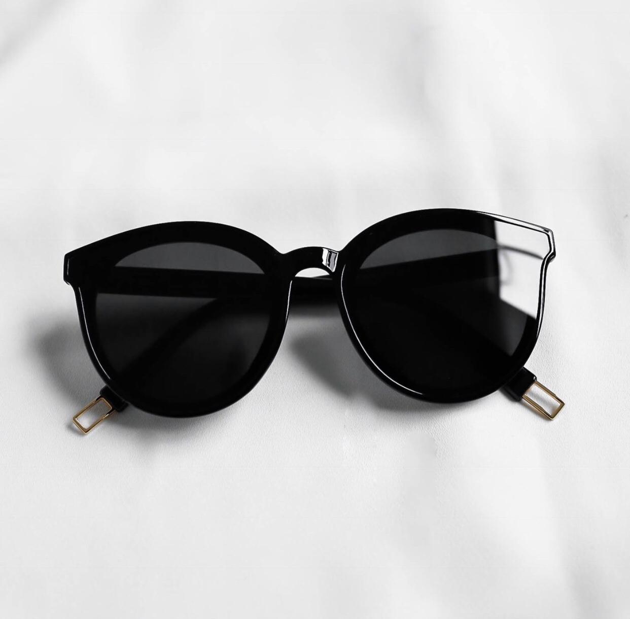 Kính Mát nữ phân cực hạn chế vi khuẩn Korea Design - cao cấp mỏng nhẹ tròng polarized chống chói  chống tia UVkính mát nữ kính mát namkính mát cao cấpmắt kính hạn chế khuẩn Corona