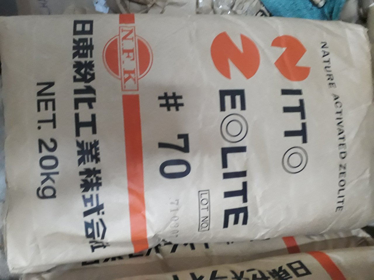 Zeolite xử lý nước ao tôm