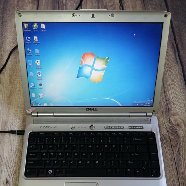 Máy tính Dell core2 có wc mic phục vụ học online giải trí tốt.