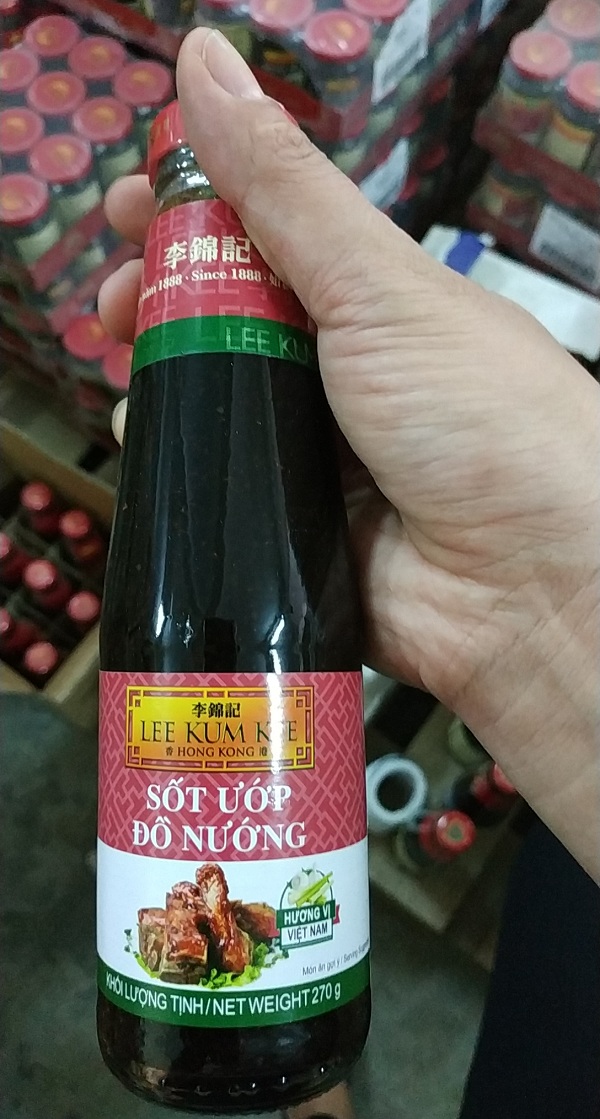 Sốt ướp đồ nướng hương vị Việt Nam Lee Kum Kee chai 270g
