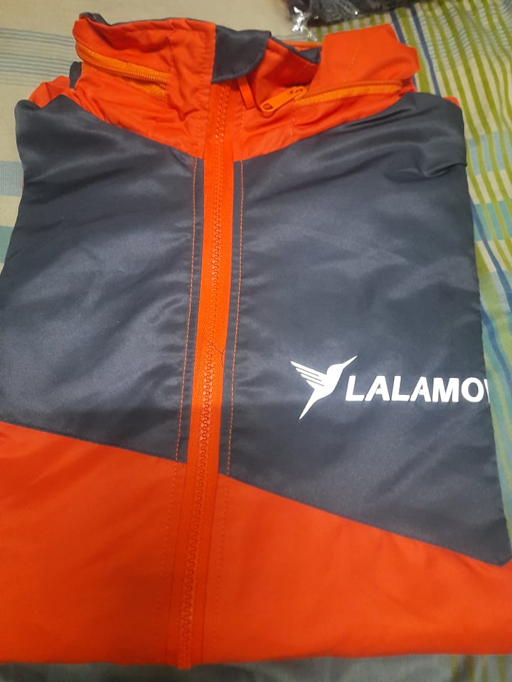 Áo sát nách lalamove m dưới 75kg mặc vô tư