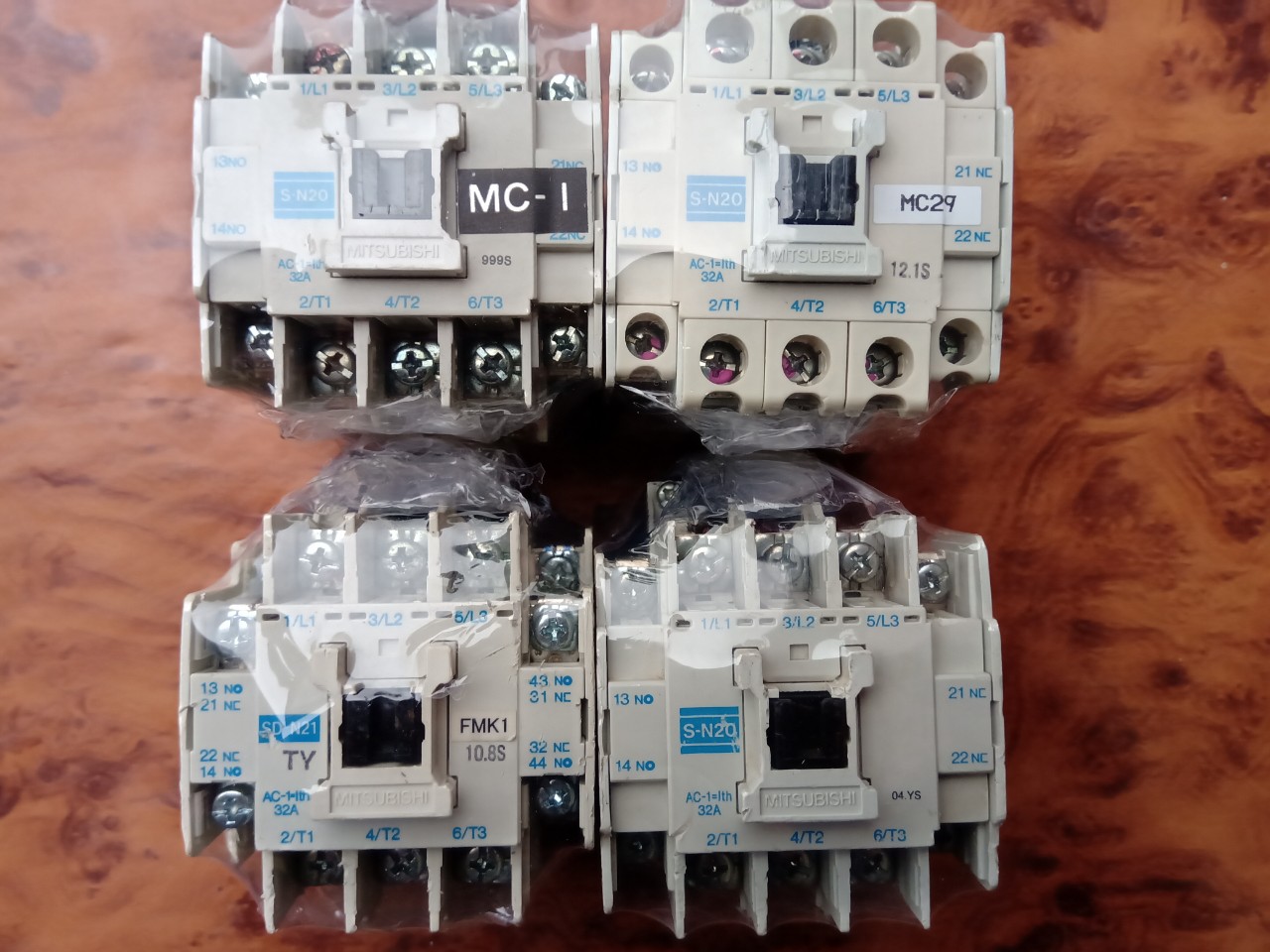 Khởi contactor nhật bản 20a 21a