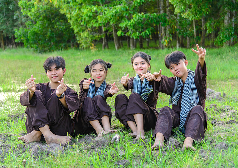 Bà ba nông dân nam bộ kèm khăn rằn - quần áo bigsize - vải kate mềm mịn - màu nâu