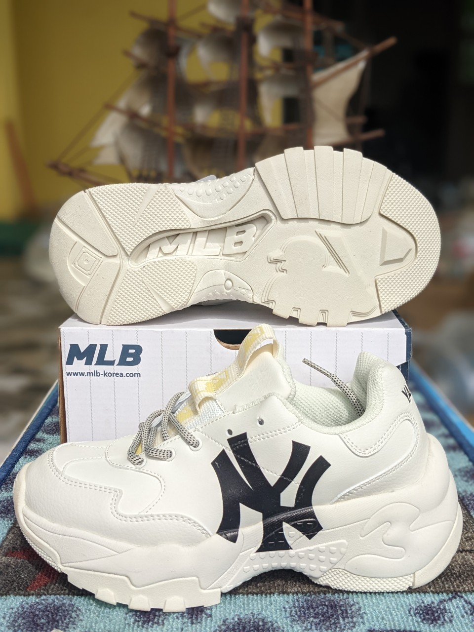 Giày MLB Big Ball Chunky A NY Yankees 32SHC101150X Màu Đen SIZE 250  Y2K  Shop  Thời trang thế kỷ 21