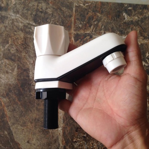 Vòi chậu lavabo rửa mặt lạnh nhựa ABS