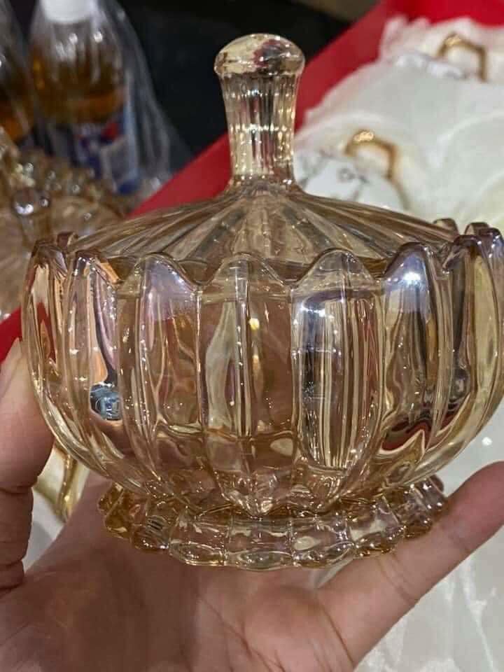 Thố thủy tinh đựng mứt vàng ánh kim