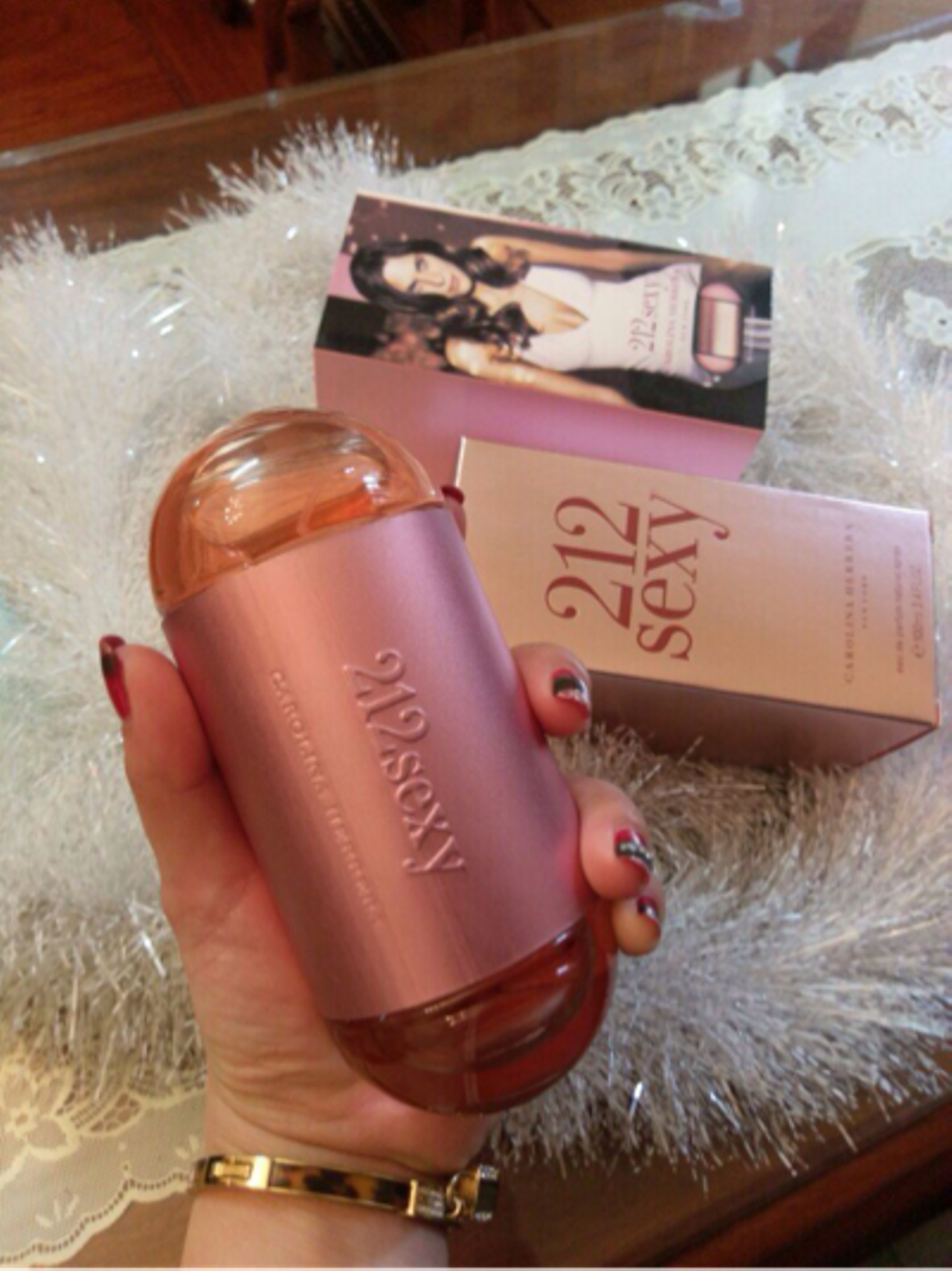 Nước hoa nữ 212 hồng 80ml