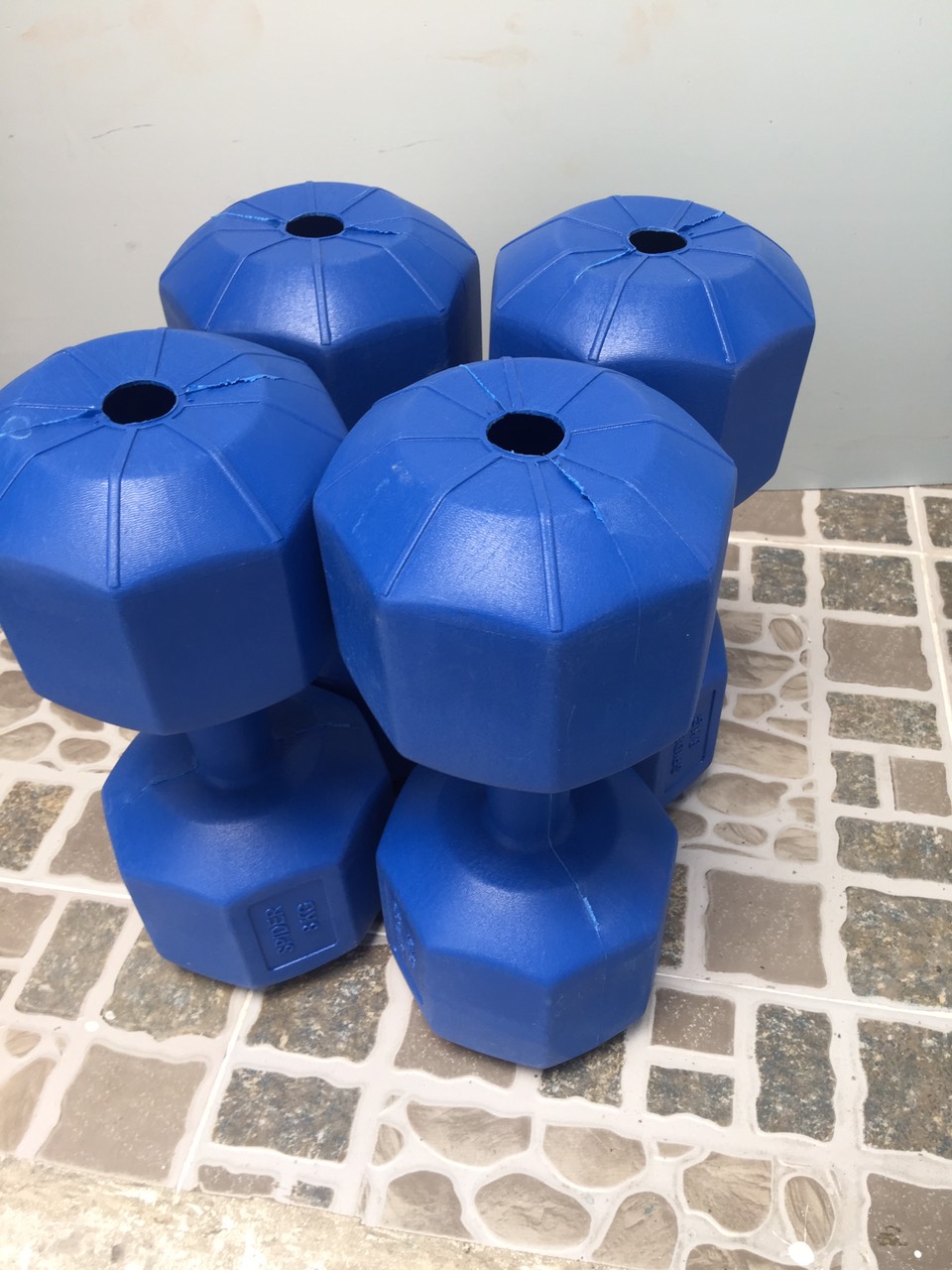 Combo 6 vỏ tạ tay nhựa , 2 vỏ , 2 vỏ