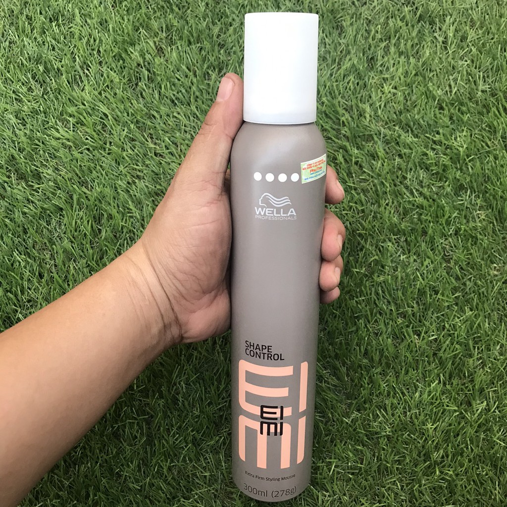 Bọt tạo dáng và giữ nếp hoàn hảo Wella shape control styling mousse 300ML