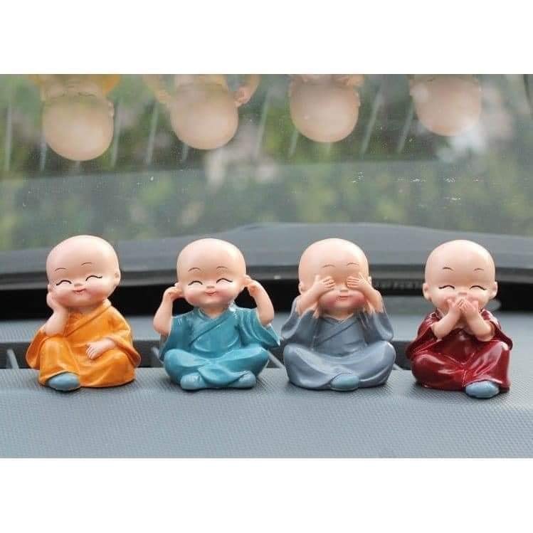 Set 4 tượng chú tiểu mini dễ thương trang trí xe hơi