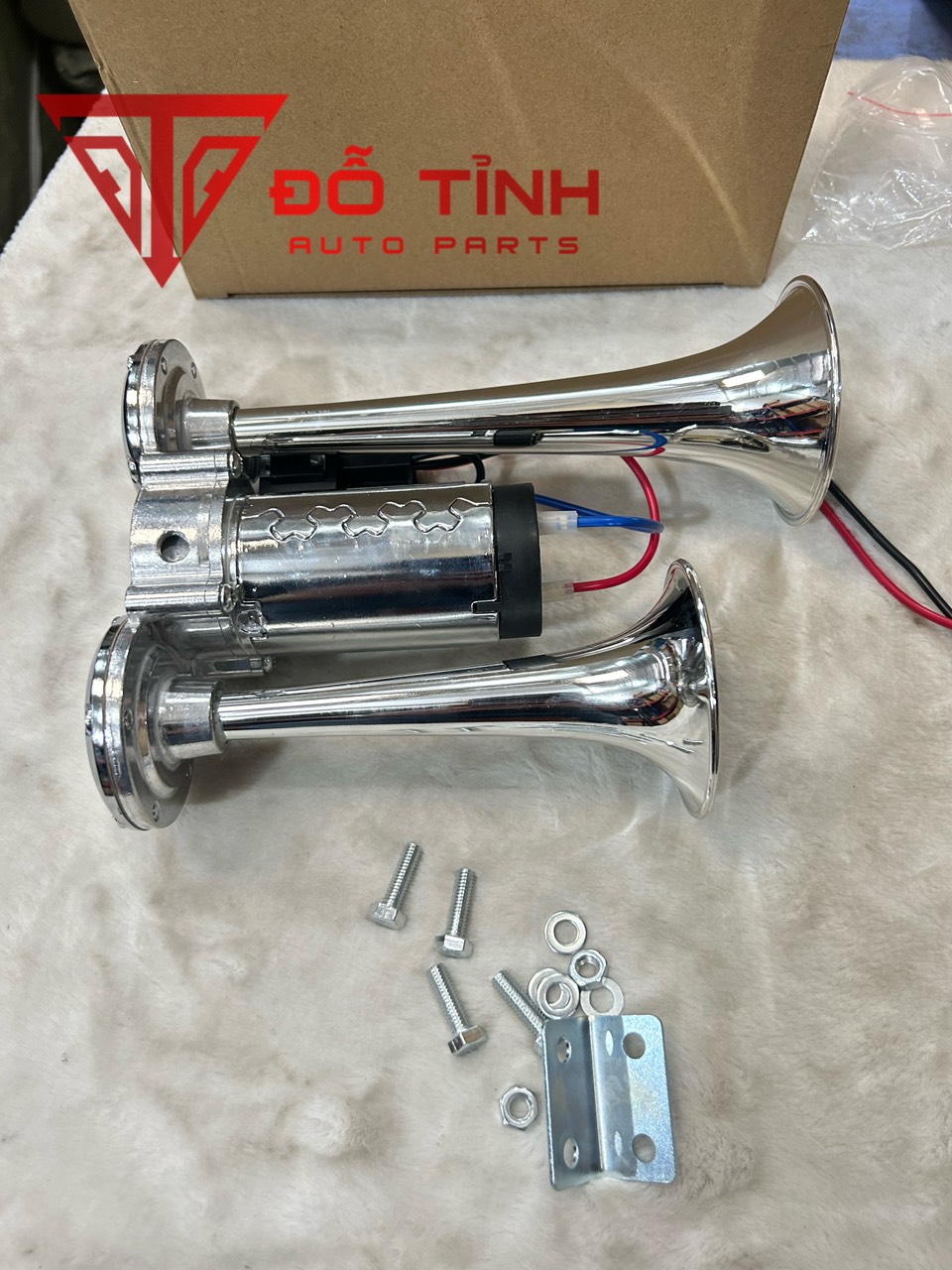 Còi sinh hơi 2 loa mạ Crom. Còi hơi ô tô cho xe không có bình hơi.