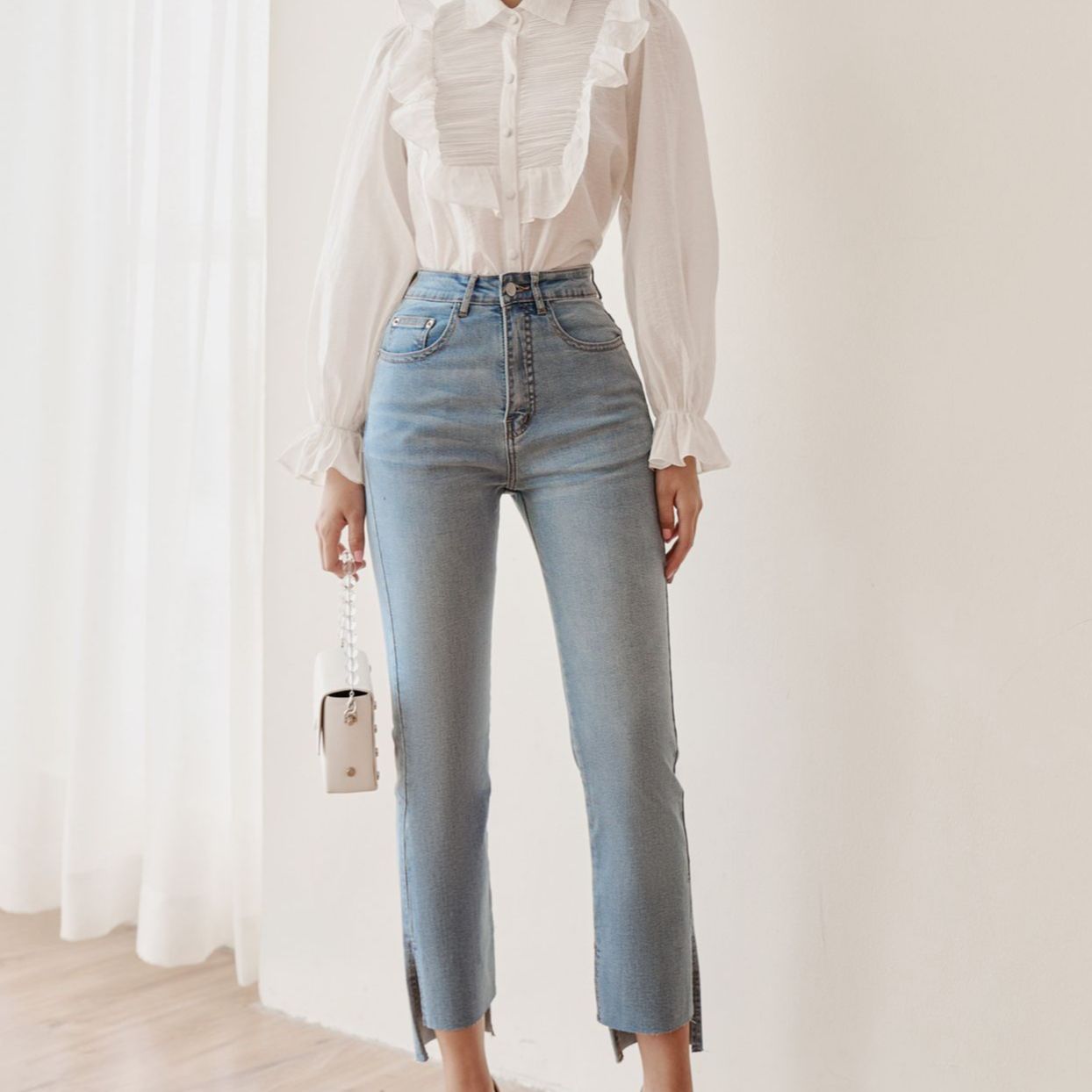 Olv - quần slit hem jeans in blue