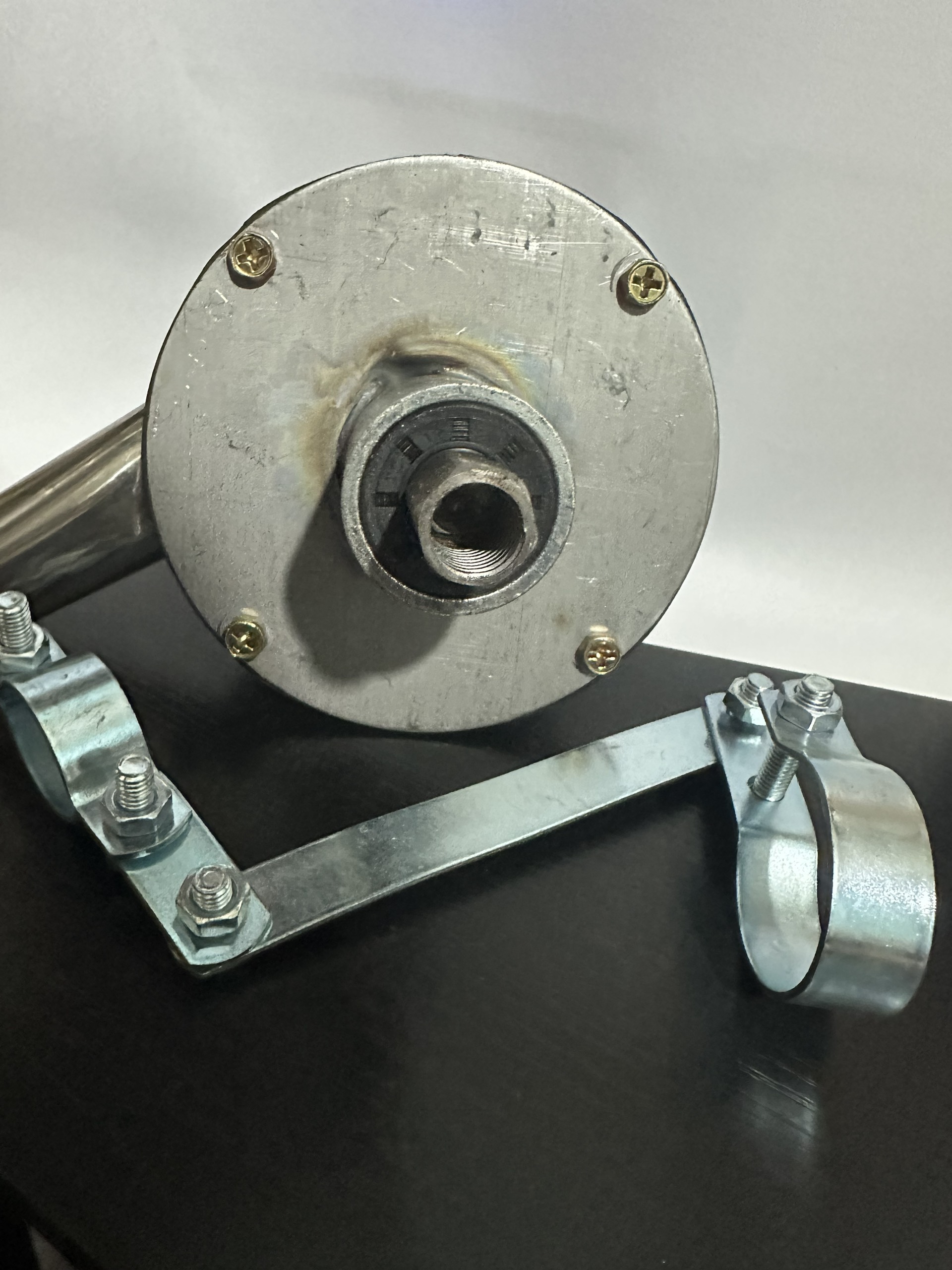 (12 ly) ĐẦU BƠM NƯỚC INOX GẮN ĐẦU BÒ (ĐẦU DAO) MÁY CẮT CỎ 143/541 HURVANA