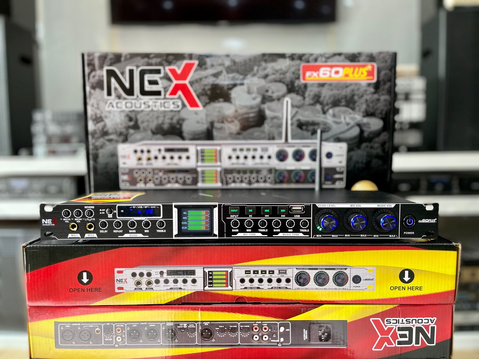 Vang cơ nex fx60 plus – hàng nhập khẩu - vang cơ karaoke chuyên nghiệp,chống hú rít hiệu quả,kết nối không dây bluetooth,cổng quang optical,usb,av,màn hình lcd hiển thị sắc nét,có điều khiển từ xa tiện lợi.