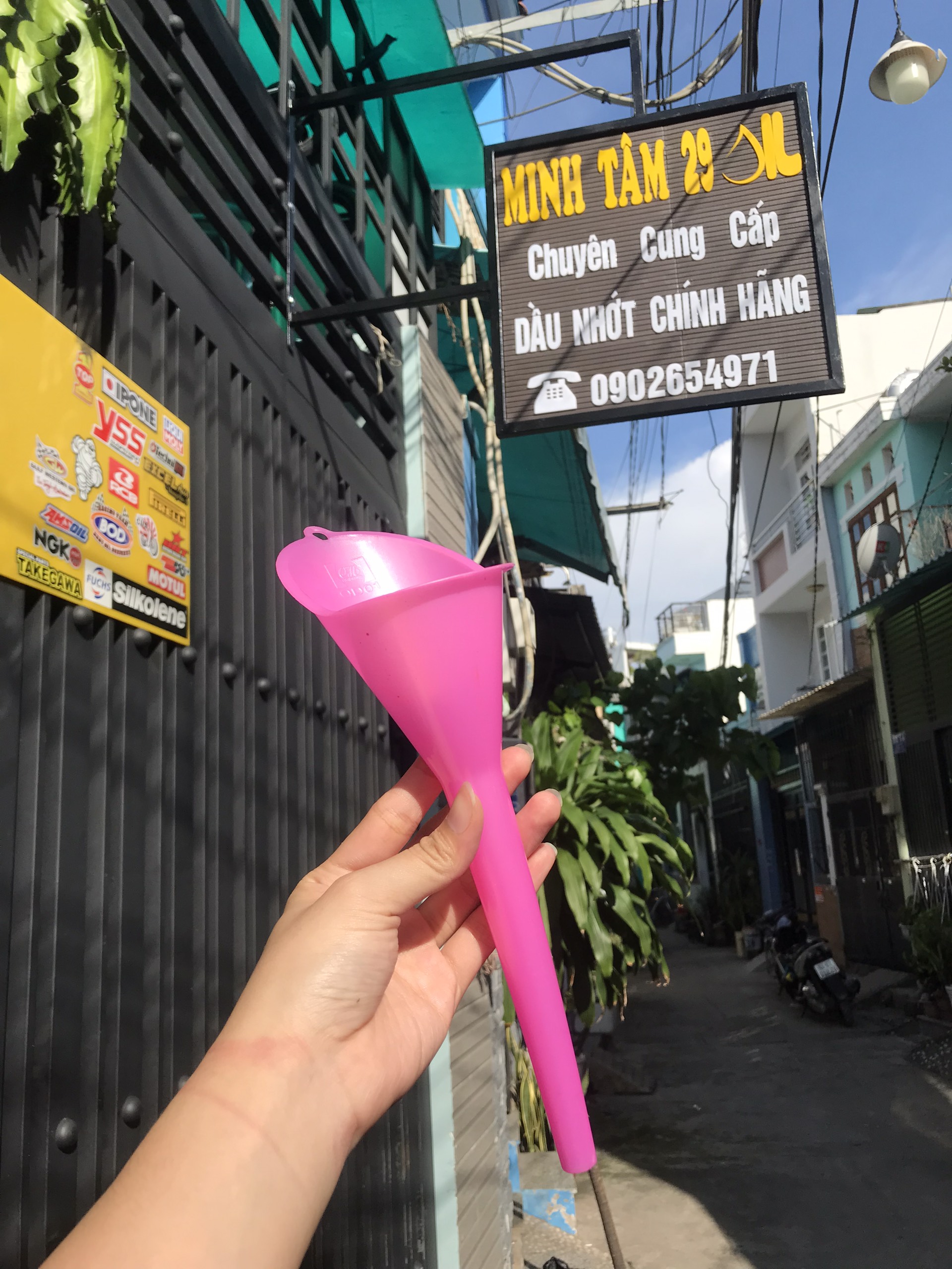 Phễu, quặng thay nhớt, rót nhớt đa năng, màu ngẫu nhiên