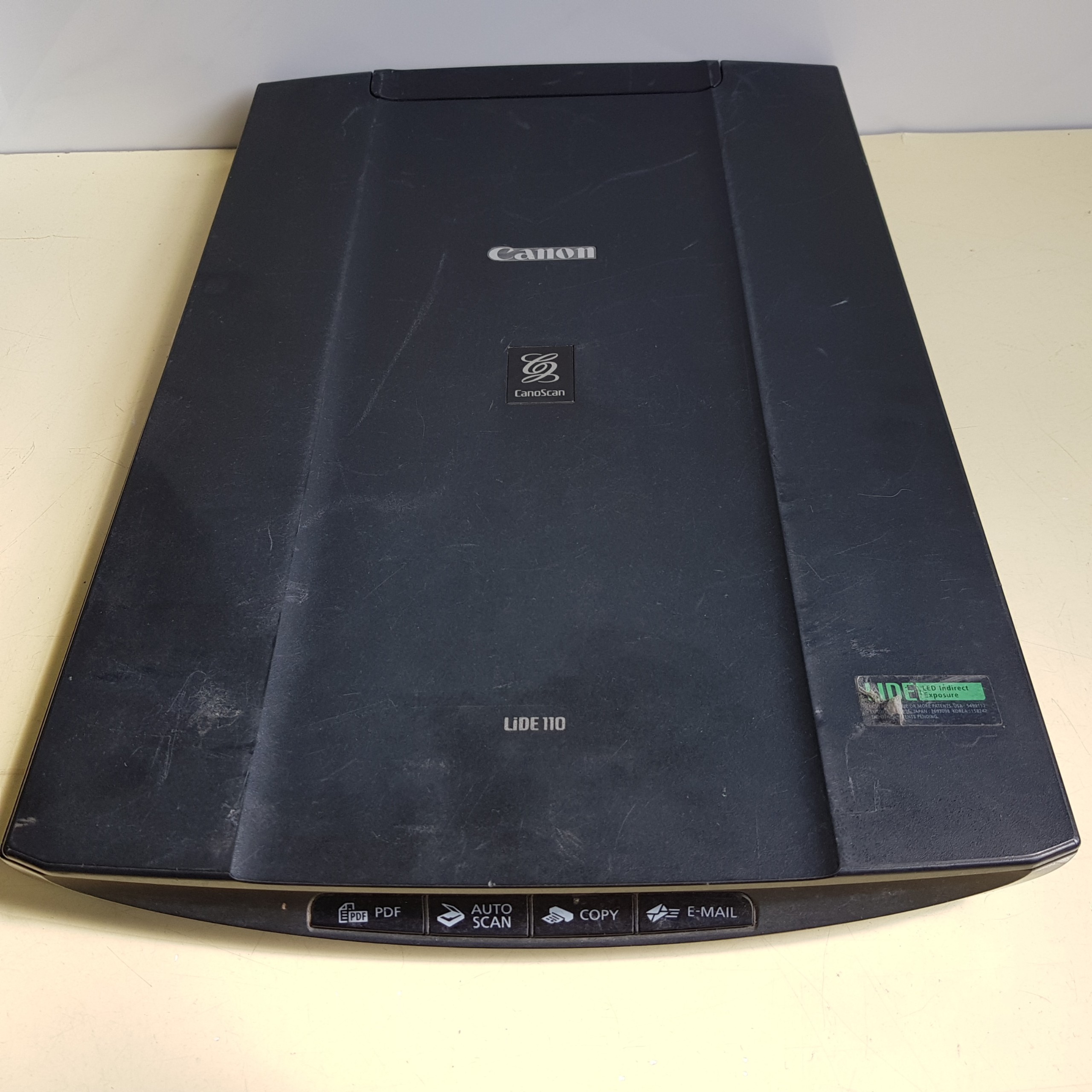 Máy scan: canon lide 110