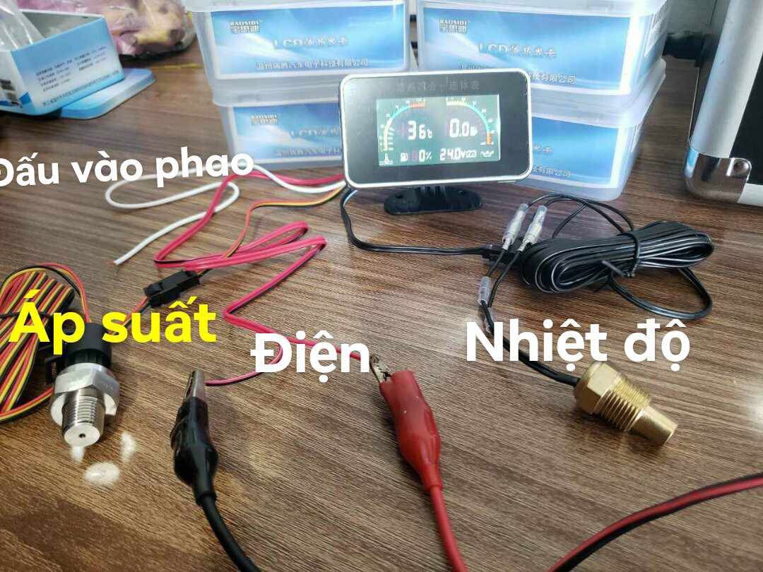 Đồng hồ 4 chế độ Đo điện áp - Báo nhiệt độ - X1 Nhớt - nhiên liệu. Dành cho xe hơi, xe tải