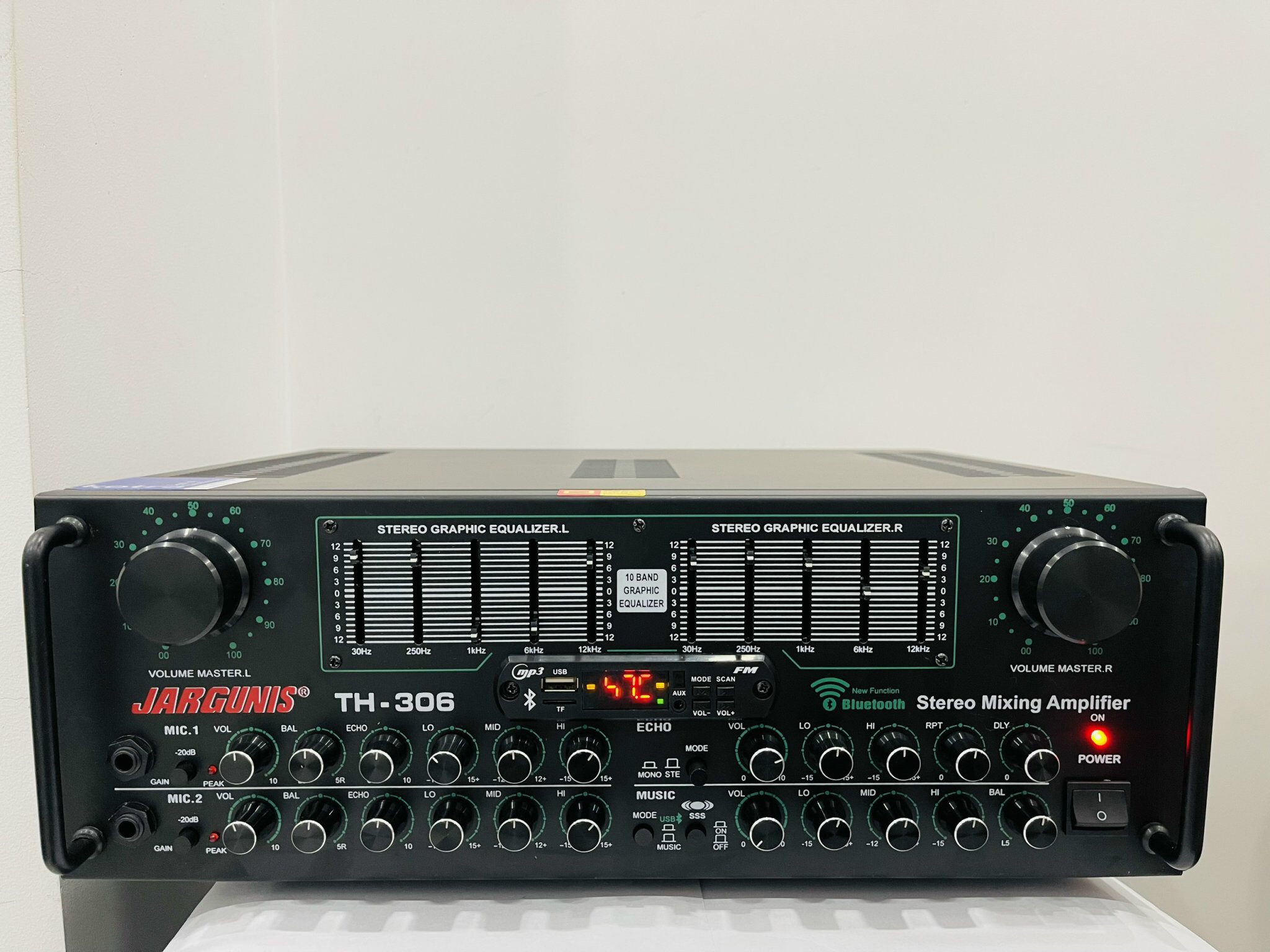 Amply Jargunis TH 306 bluetooth 16 sò hàng nhập khẩu chất lượng âm thanh hát karaoke gia đình mạnh mẽ vượt. Bảo Hành 12 Tháng