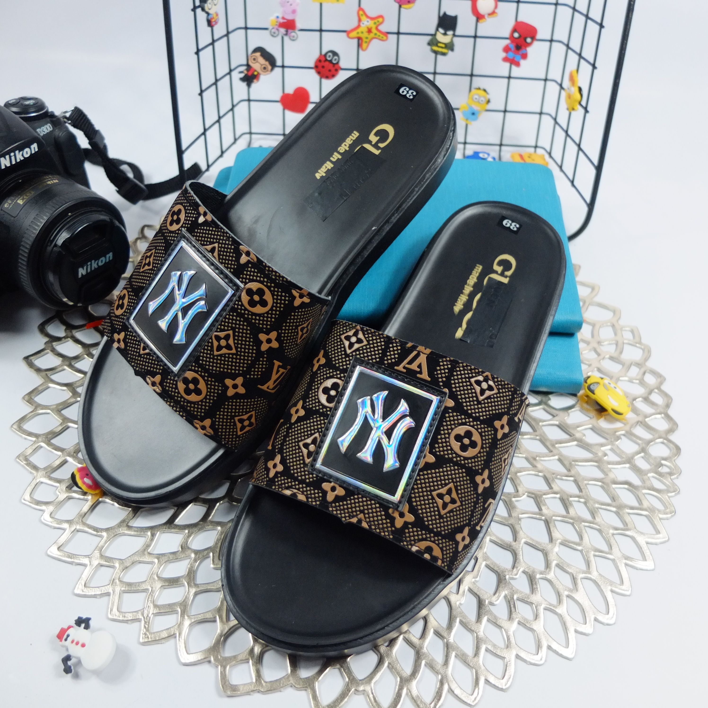 DÉP NAM NY SIÊU PHẨM PHẢN QUANG HÓT NHẤT NĂM NAY