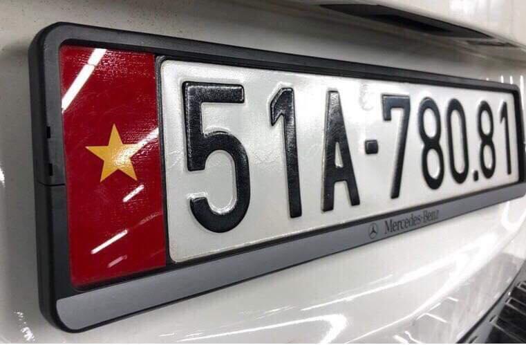 ốp biển số cờ Việt Nam