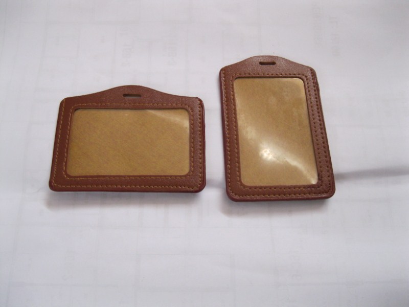 THẺ BẢNG TÊN DA NÂU DỌC