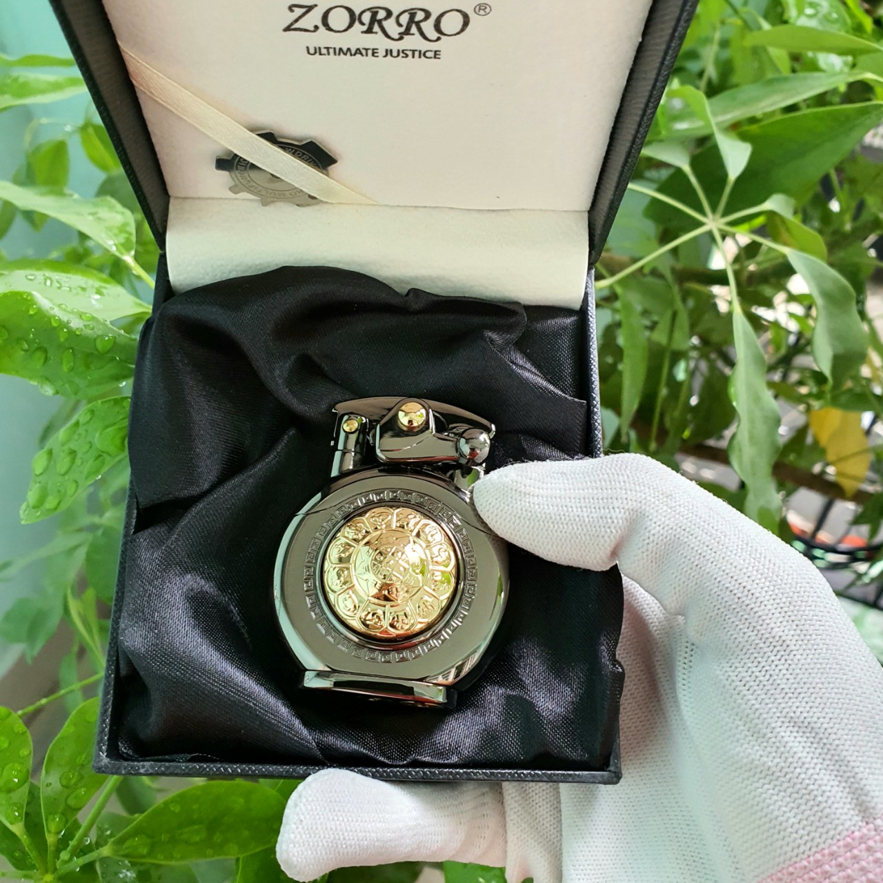 Bật lửa cối xăng đá nút xoay 12 con giáp zorro z620 hột quẹt xăng đá độc lạ
