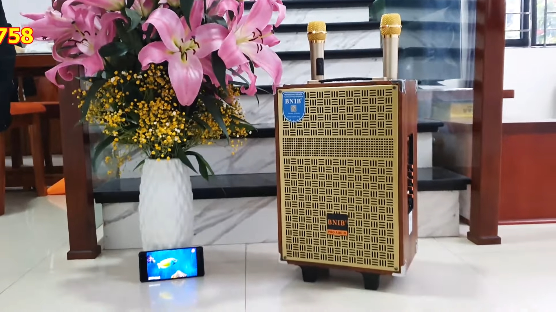 LOA KÉO BNIB M9 ÂM THANH SỐNG ĐỘNG, CÓ CHỨC NĂNG TWS KẾT NỐI ĐƯỢC NHIỀU LOA, KIỂU DÁNG BẮT MẮT, KÈM 2 MÍC KIM LOẠI CAO CẤP XỊN SÒ