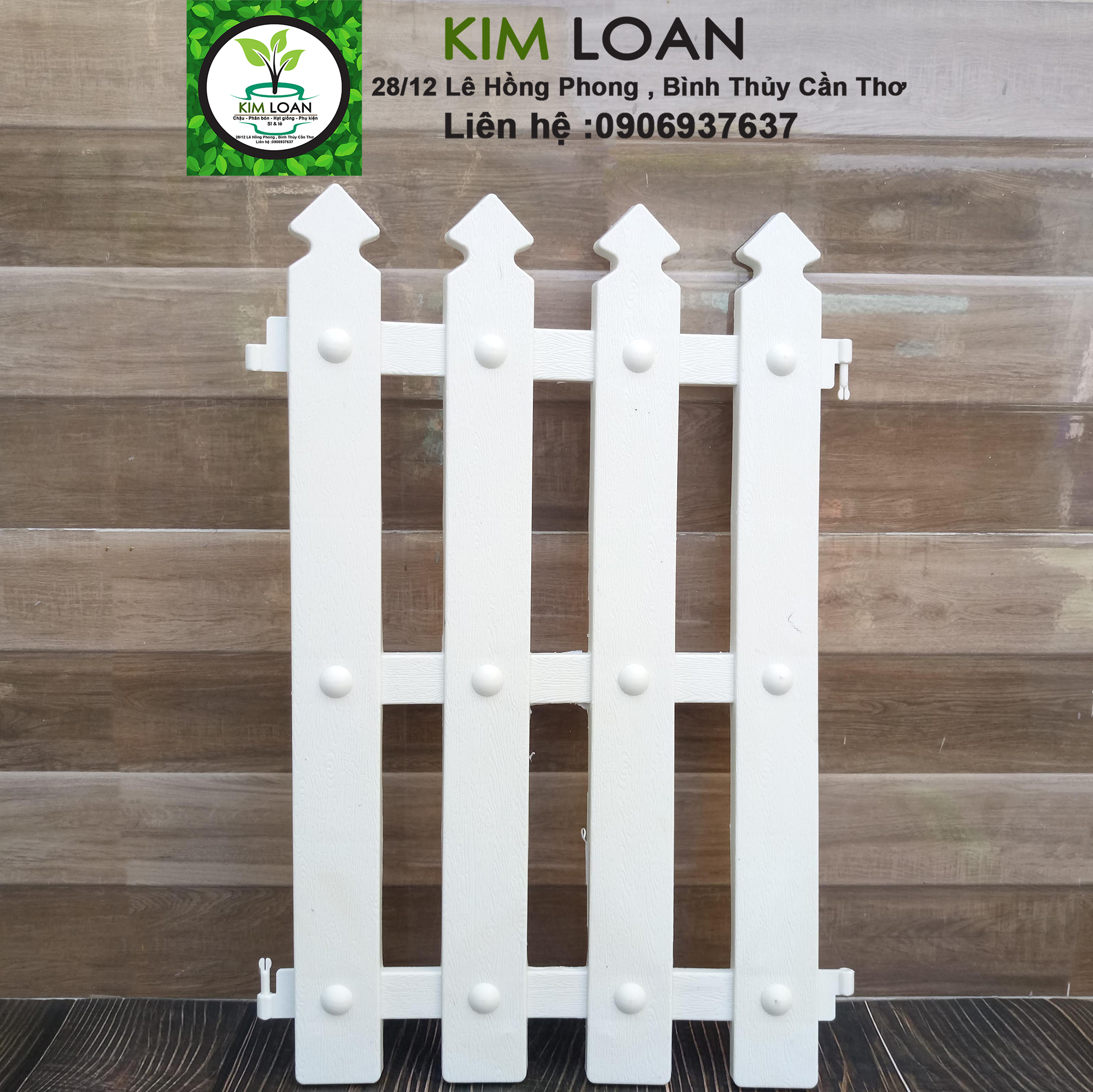 Hàng rào nhựa: Hàng rào nhựa là lựa chọn hàng đầu cho việc bảo vệ an ninh cho gia đình, cơ quan và tòa nhà. Với đa dạng mẫu mã, phù hợp với nhiều phong cách kiến trúc khác nhau, hàng rào nhựa còn có ưu điểm là dễ dàng lắp đặt và bảo trì, giúp cho cuộc sống của bạn trở nên tiện nghi hơn.
