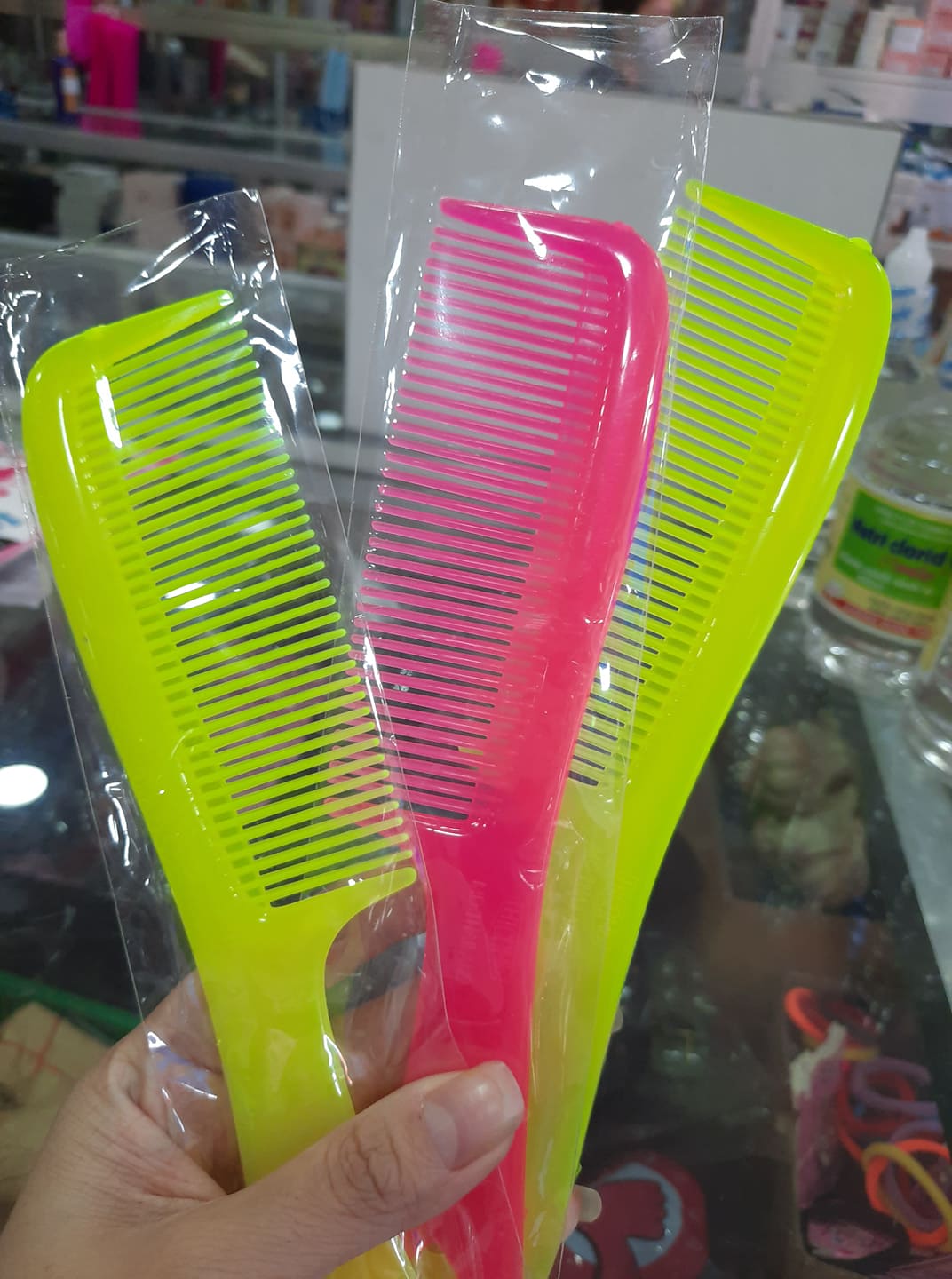 combo 2 cây lược chải tóc ở nhà