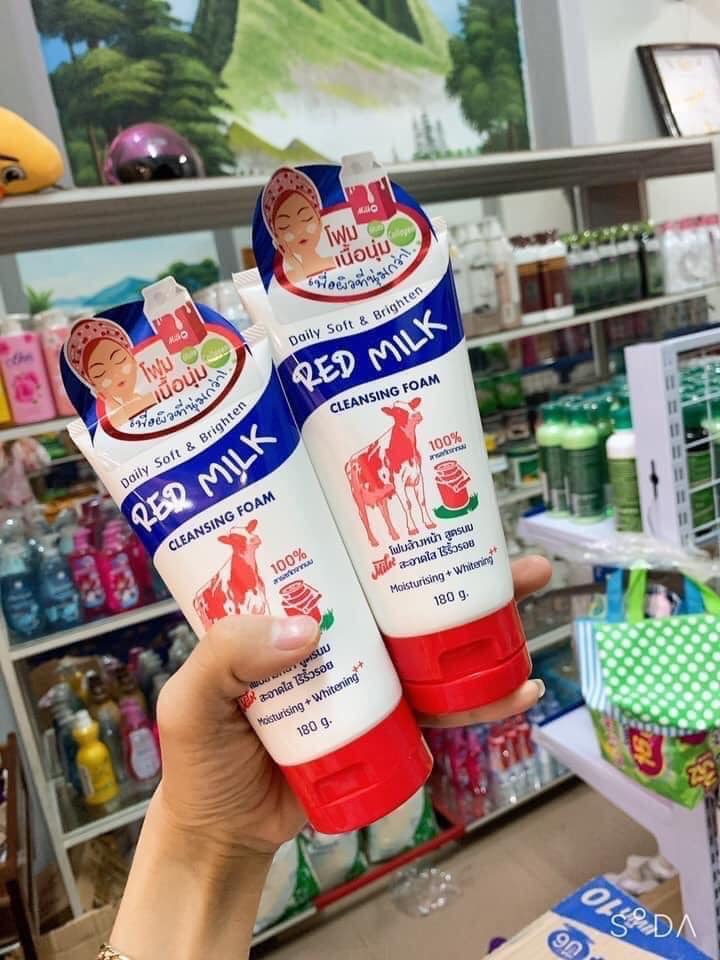 Sữa rửa mặt tinh chất sữa bò non red milk 180g của thái lan