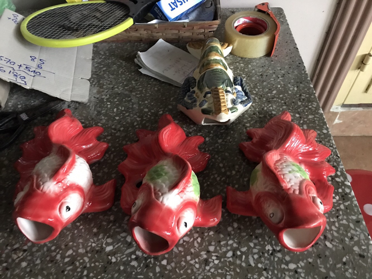 chậu/bình gốm sứ con cá treo tường đỏ