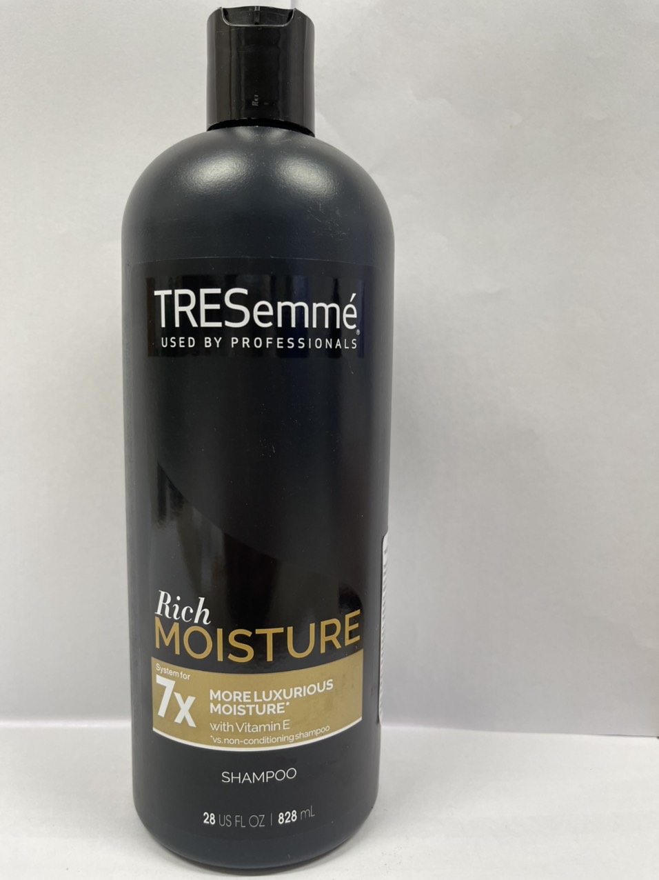Dầu gội phục hồi tóc khô & hư tổn tresemme chai 828 ml