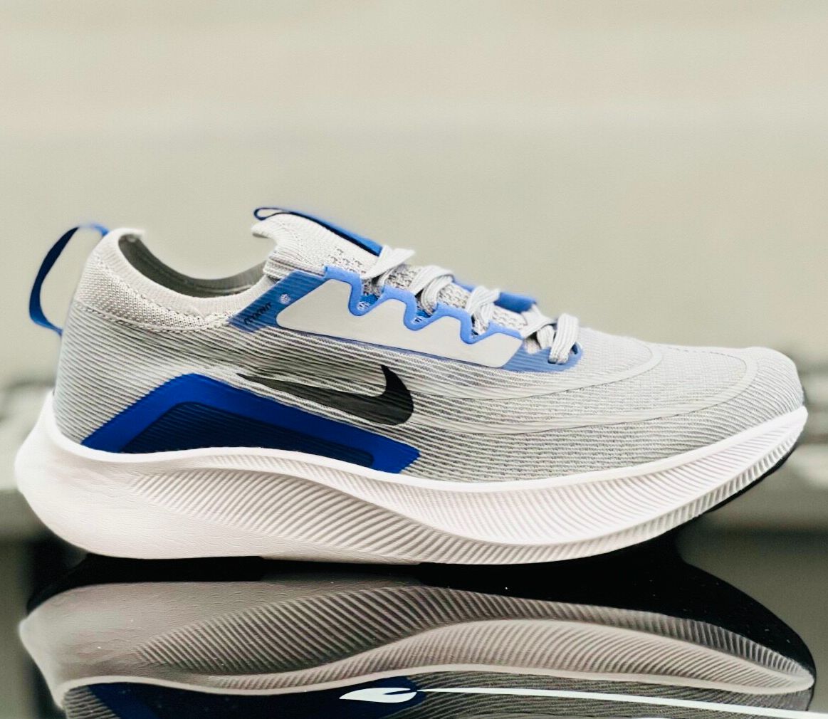 Nike air zoom fly 4
