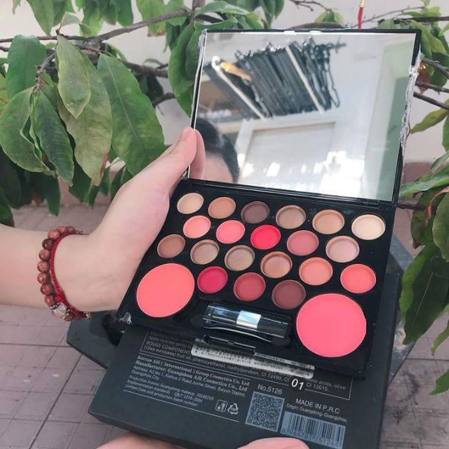 Phấn mắt 22 ô novo hot siêu đẹp