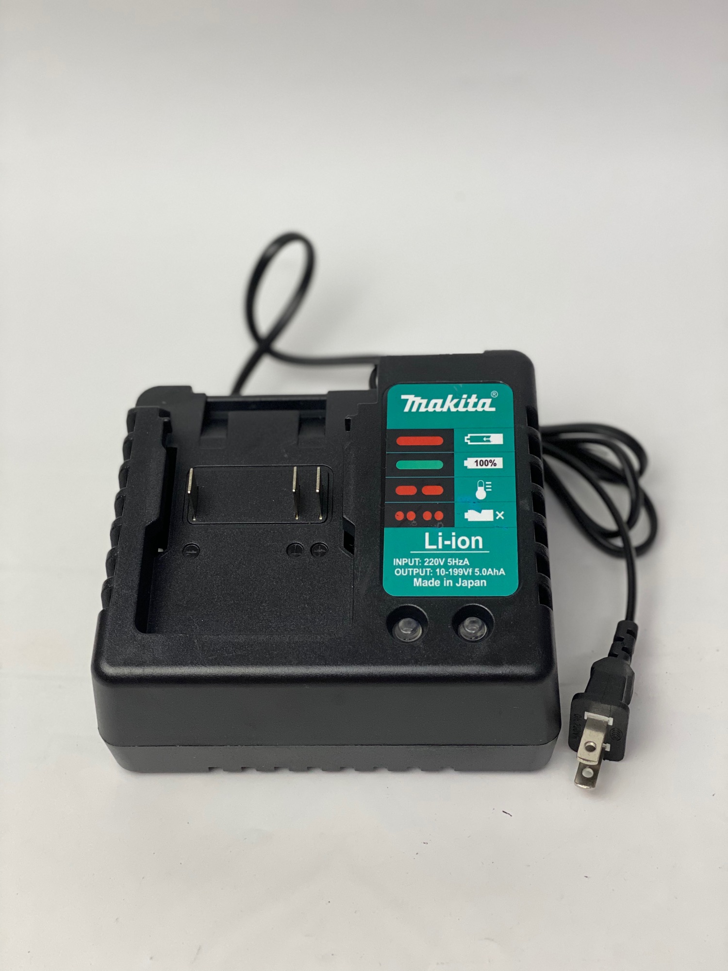 Sạc Siết Ốc Makita-Vừa tất cả chân pin Hitachi,Dewalt,Ken