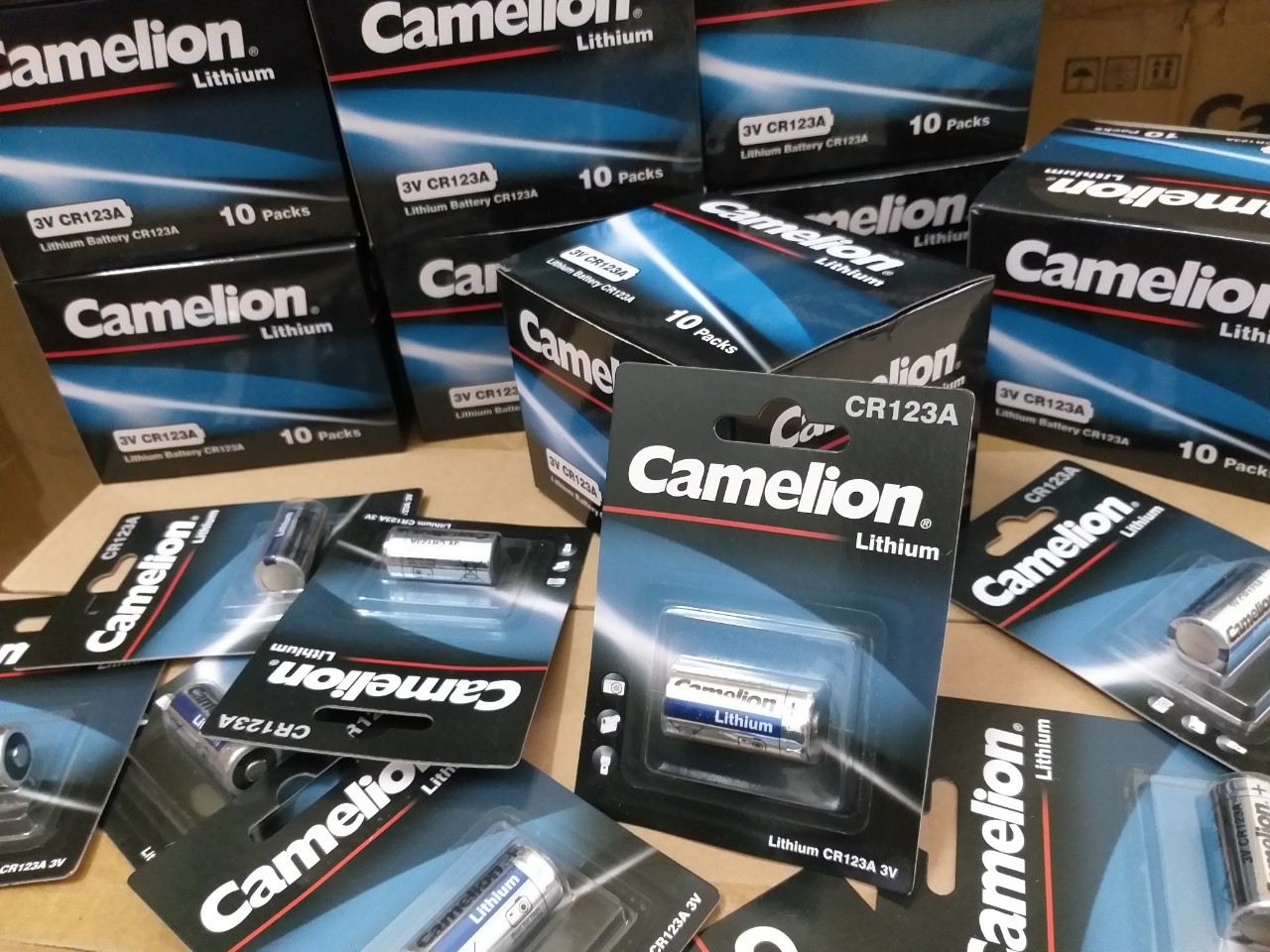 Pin CR123A Camelion (3V) dùng cho máy ảnh. máy đo khoảng cách, thiết bị đo chơi golf, Pin PLC, đèn Led và thiết bị điện tử khác