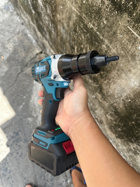 Súng rút đai ốc,máy rút ecu ốc tán dùng pin tặng đầu rút