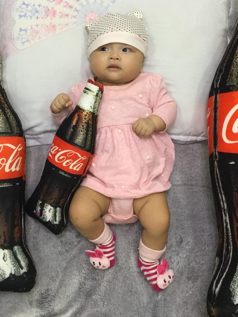 Gối ôm 3d cho bé loại 1 chai coca 40cm