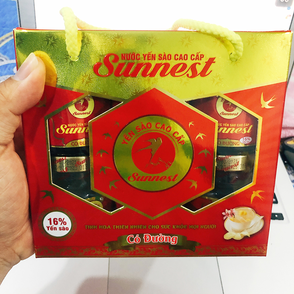 01 Hộp x 6 lọ x 70ml Yến Sào Sunnest chưng đường phèn - 01 Hộp x 6 lọ x 70ml Yến Sào Sunnest chưng đường phèn -